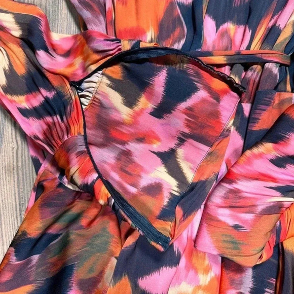 Tart Glenna Poly Satin Dress, Bromeliad Ikat, Size M - Picture 10 of 14